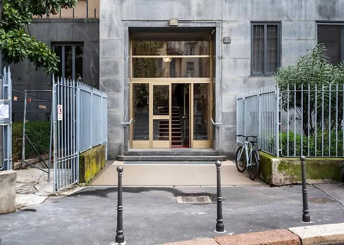 Comfortable 3 Bedrooms Apartment Few Steps From Duomo
